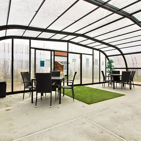 Emiliana - 500m From The Sea By Interhome